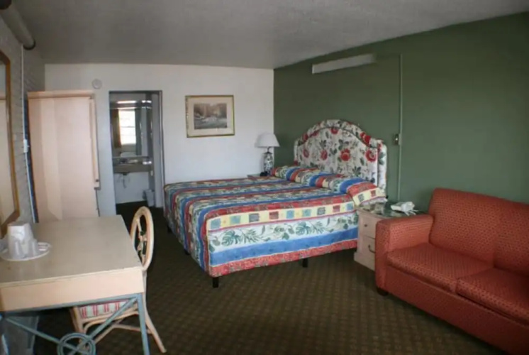 Budget Inn
