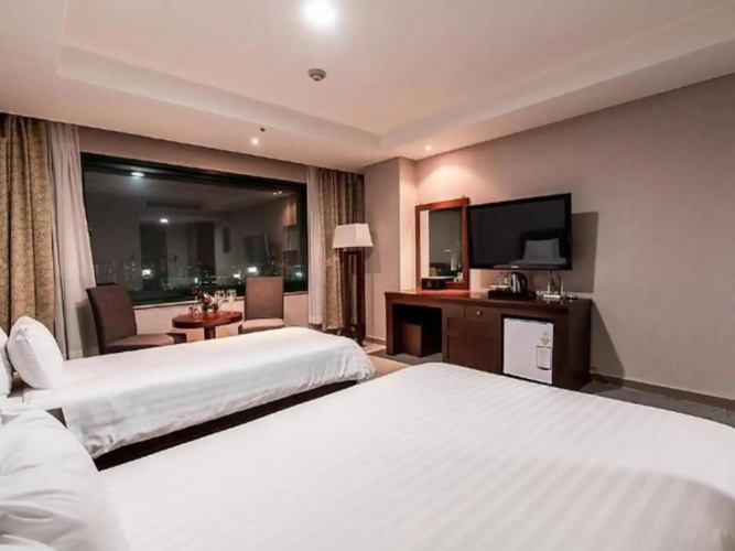 New Hilltop Hotel