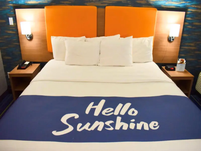 Standard Triple room