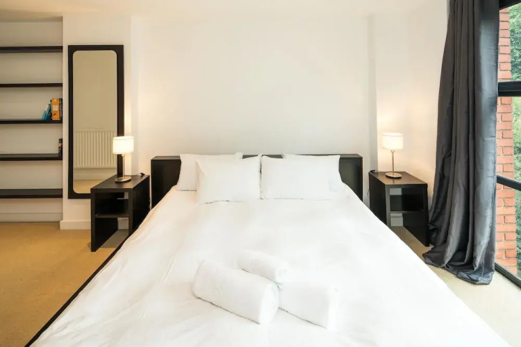 Broadband 2BD City Flat Farringdon Expedia