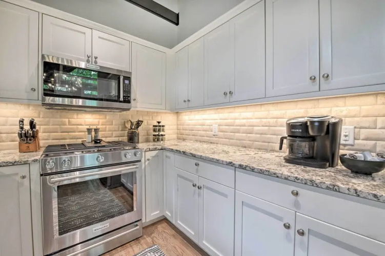 Trillium Home w/ Golf Course Views & Fireplaces!
