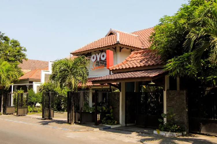 Santo Guest House