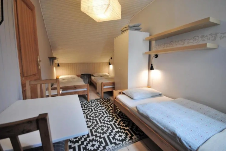 Standard Triple room