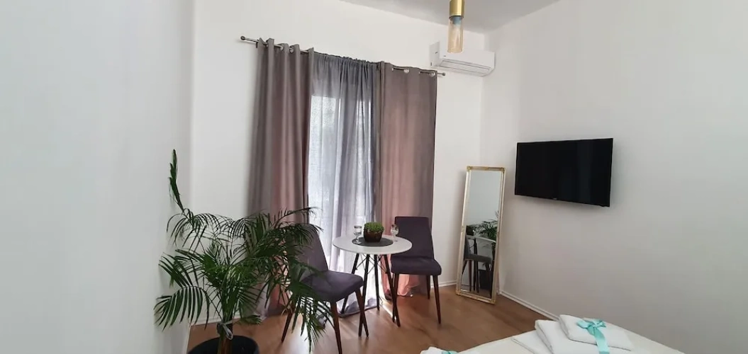 Economy Studio