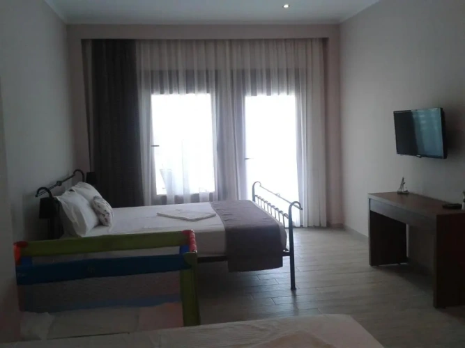 Basement Studio with sea view
