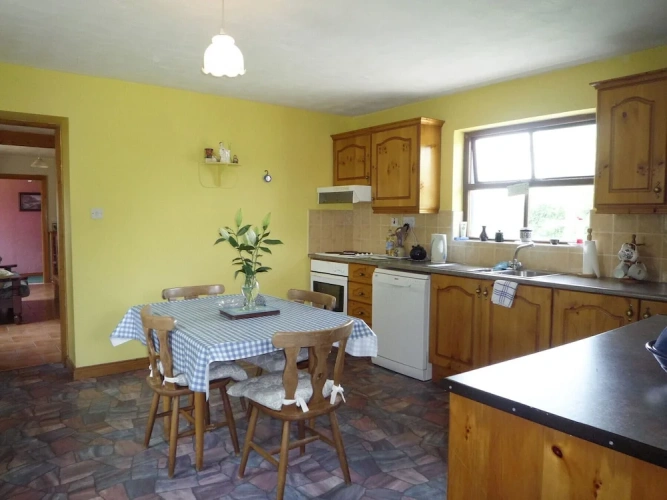 2 Bedrooms Cottage