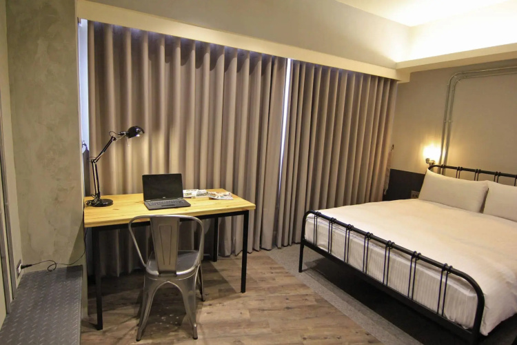 Yizhong Loft Hostel