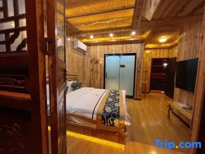 Deluxe Double Suite