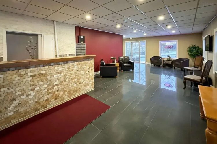 Canadas Best Value Inn and Suites
