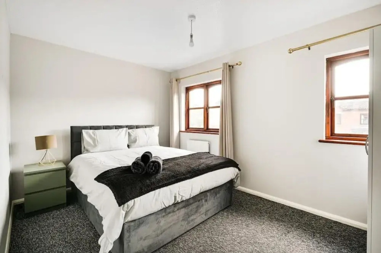 Luxe 2 bed House in London - Free Parking