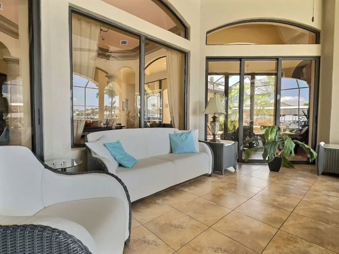 4 Bedrooms Cottage