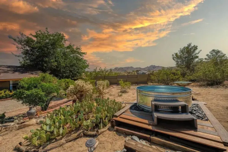 @ Marbella Lane - Perfect Desert Escape
