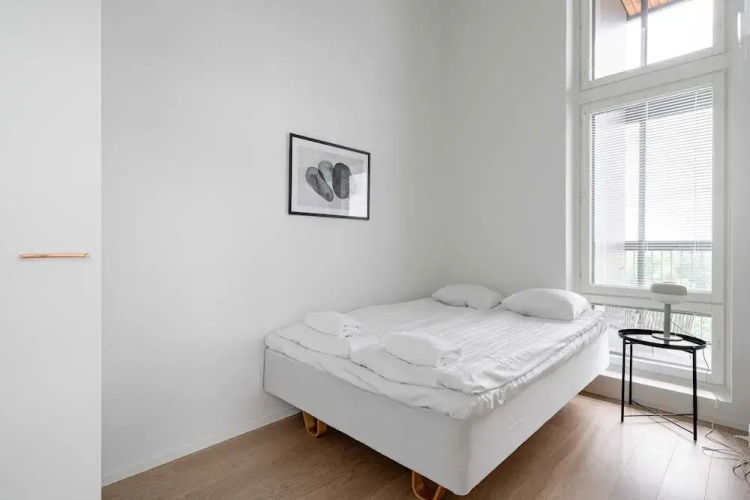 3BR Modern Loft Penthouse with Sauna & Parking