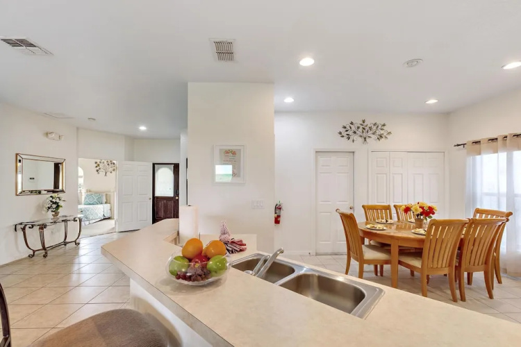 4 Bed, 2 Master Suites. South Facing Pool. Resort