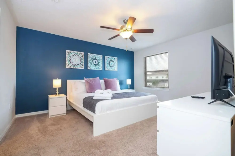 Gorgeous 5Bd W Private Pool Windsor Westside 8893