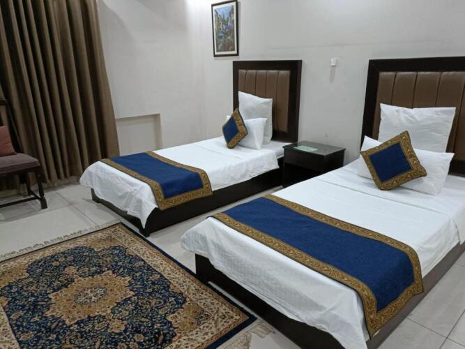 Hotel Gulberg Grand Over view