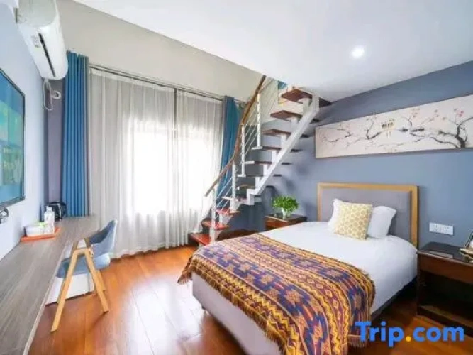 Twin Apartment