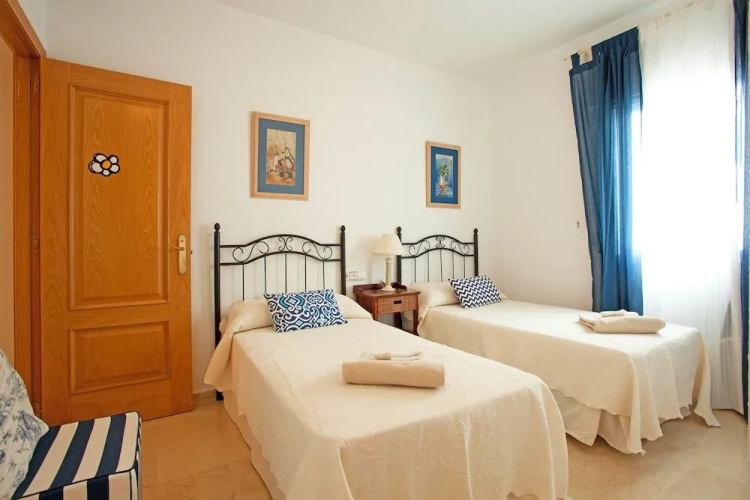 Nagüeles apartment