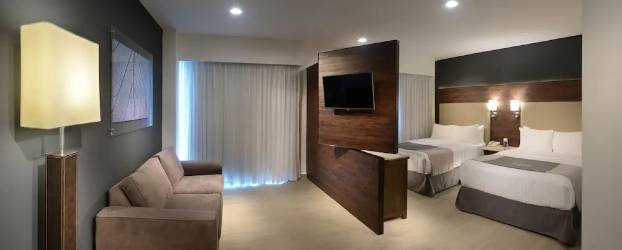 Wyndham Garden Leon Centro Max Hotel