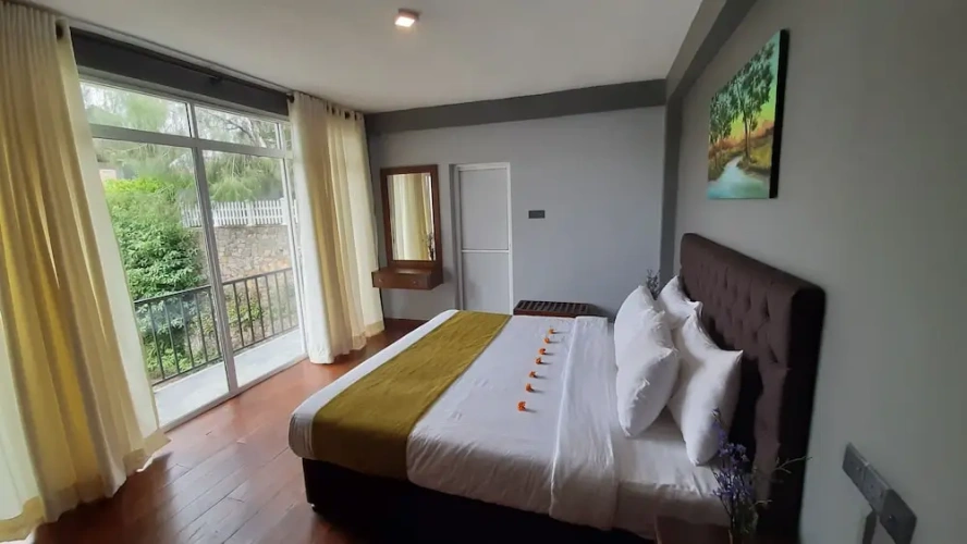 Deluxe Double room with balcony and with mountain view