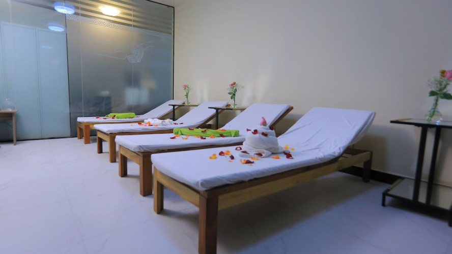 Triple-e Hotel and Spa