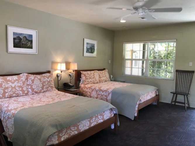 Standard Quadruple room with mountain view