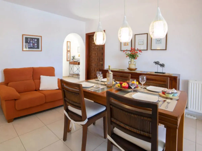 House Cecile Calpe/Calp