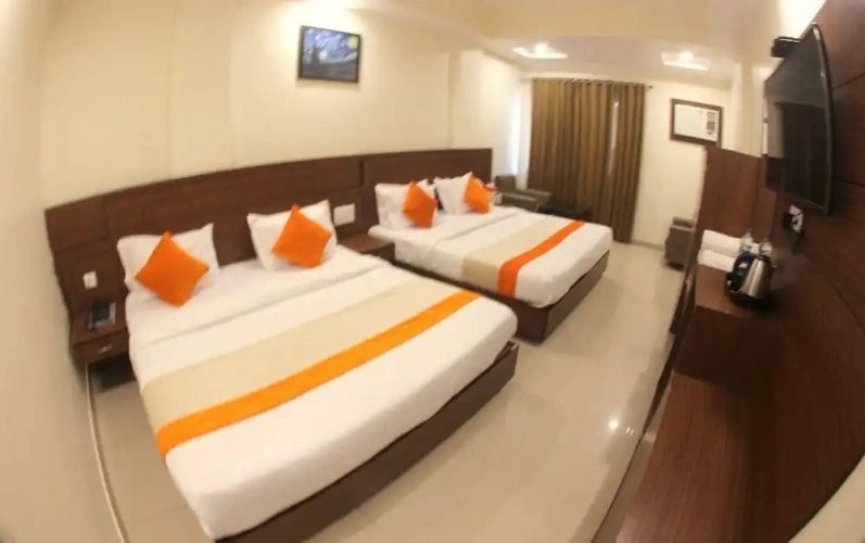 Standard Quadruple Family room