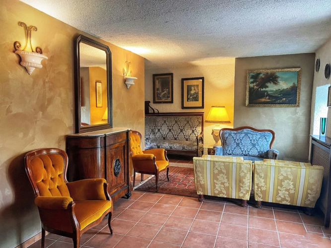Collis Petri Relais