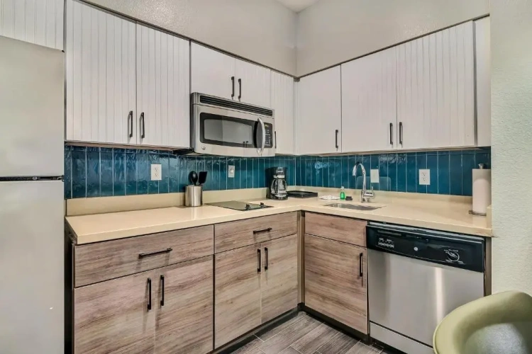 1 Bedroom Quadruple Suite