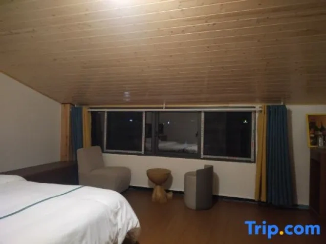 Double Apartment with street view