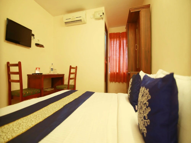 OYO 4824 Hotel Star