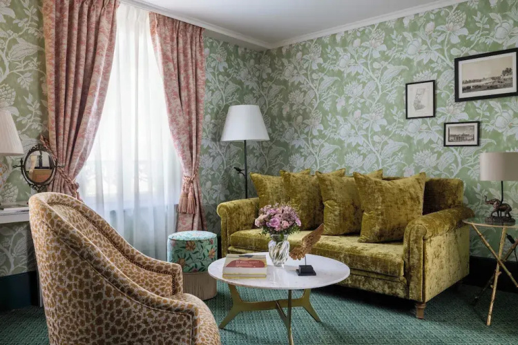 Une Autre Chambre