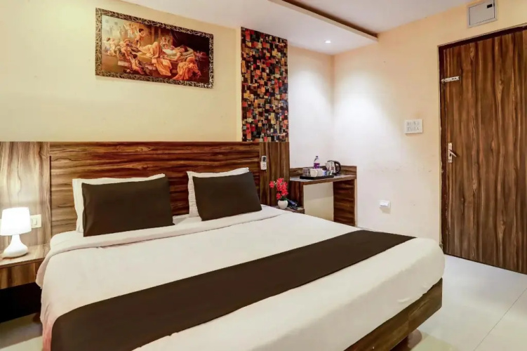 Hotel Raj Comfort Inn