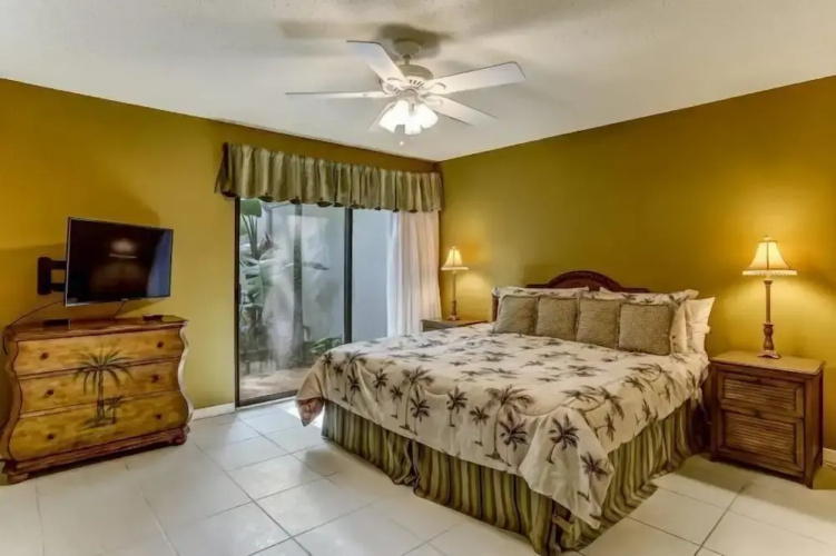1217 Lagoon Villas