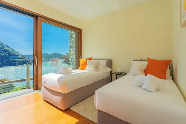 Villa Infinity by Rent all Como