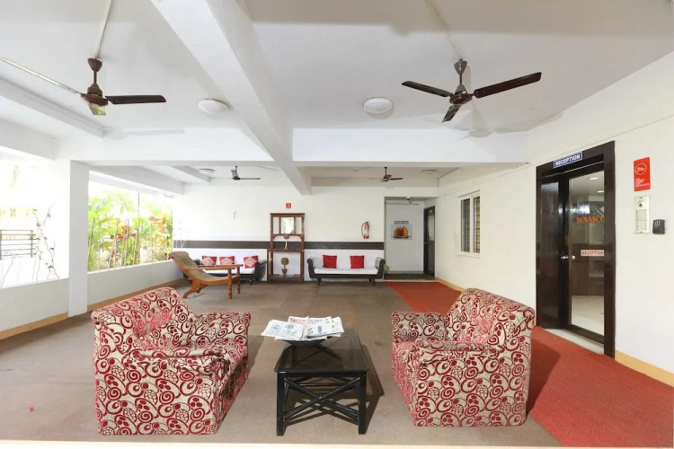 OYO 23294 SilverKey Sector 63 Noida