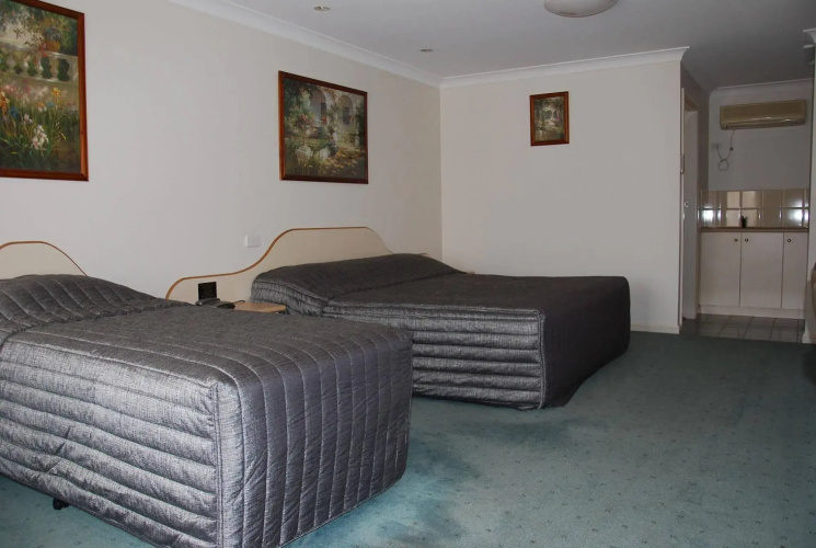 Golfview Motor Inn