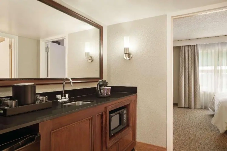 2 rooms Corner Suite