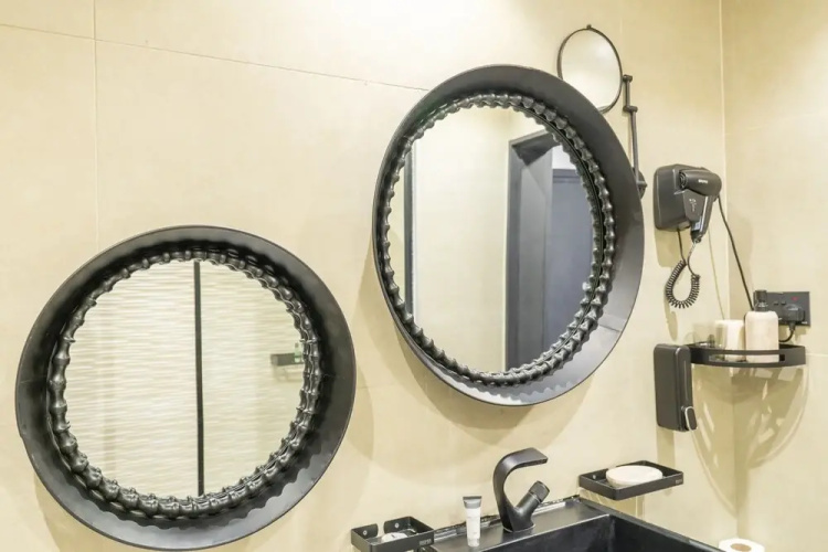 Extravagant Studio Stay for 2 in JVC