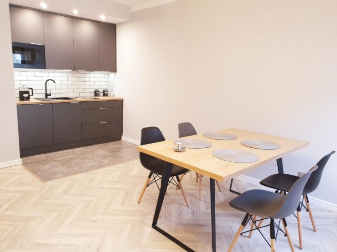 1 Bedroom Apartment