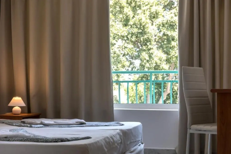 Standard Triple room with balcony