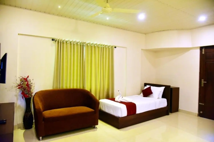 Deluxe Triple room