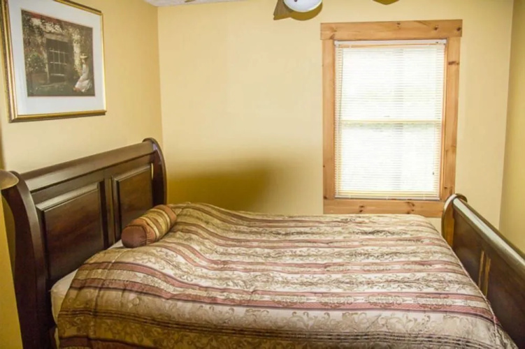 11 Above and Beyond - 4 Br Cabin