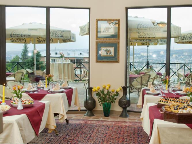 Betsy's HotelOver view