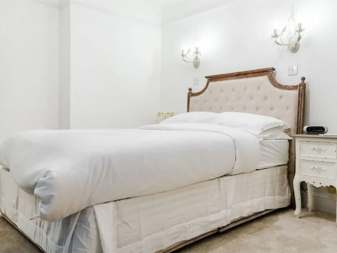 Keats Green Hotels