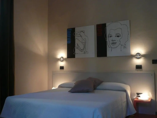 Standard Triple room