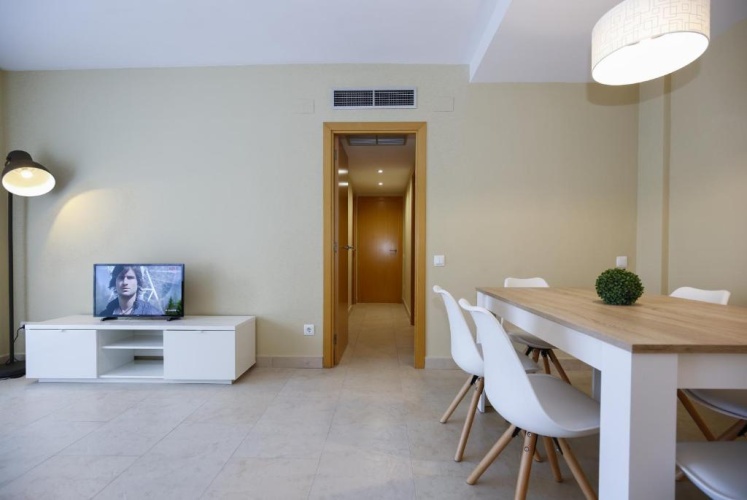 3 Bedrooms Apartment