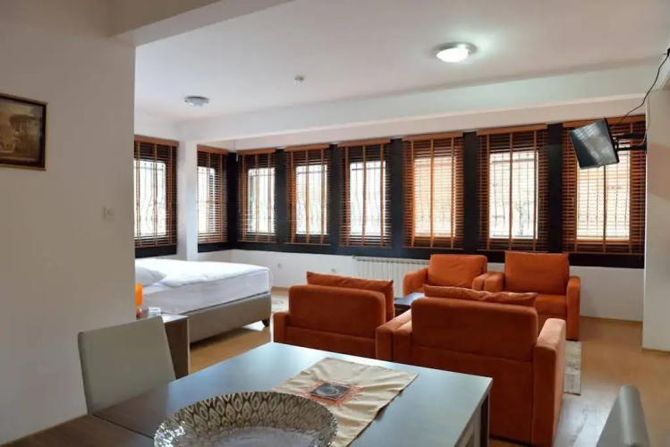 Hotel Corner