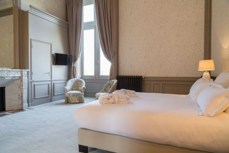 Superior room